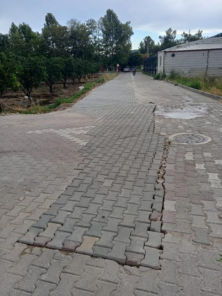 Yol bakım ve onarım &ccedil;alışmaları titizlikle devam ediyor
