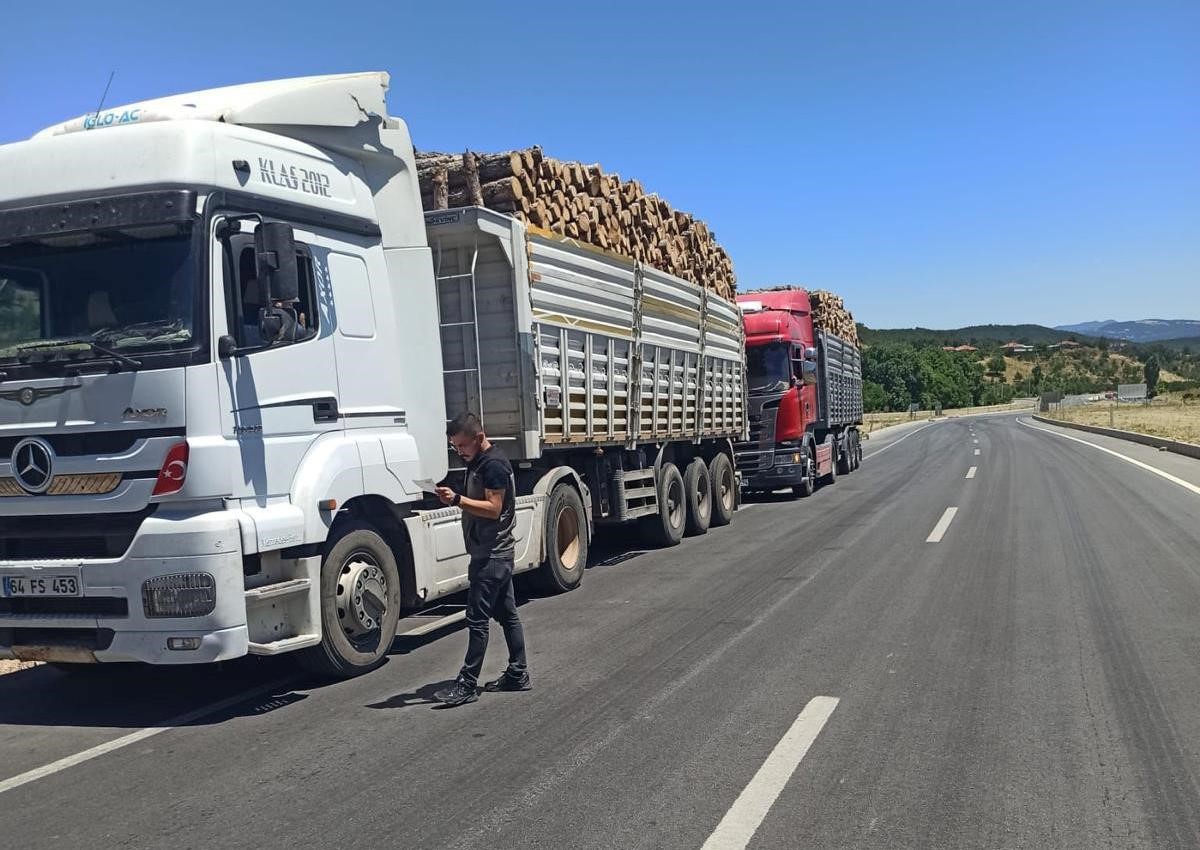 Kütahya’da orman emvali yüklü araçlarda ’Mobil Denetim’
