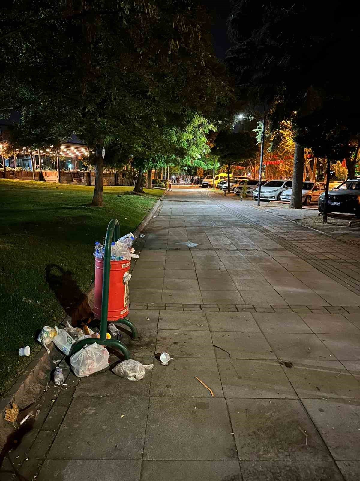 Malatya B&uuml;y&uuml;kşehir Belediyesi&rsquo;ne &ccedil;&ouml;p tepkisi
