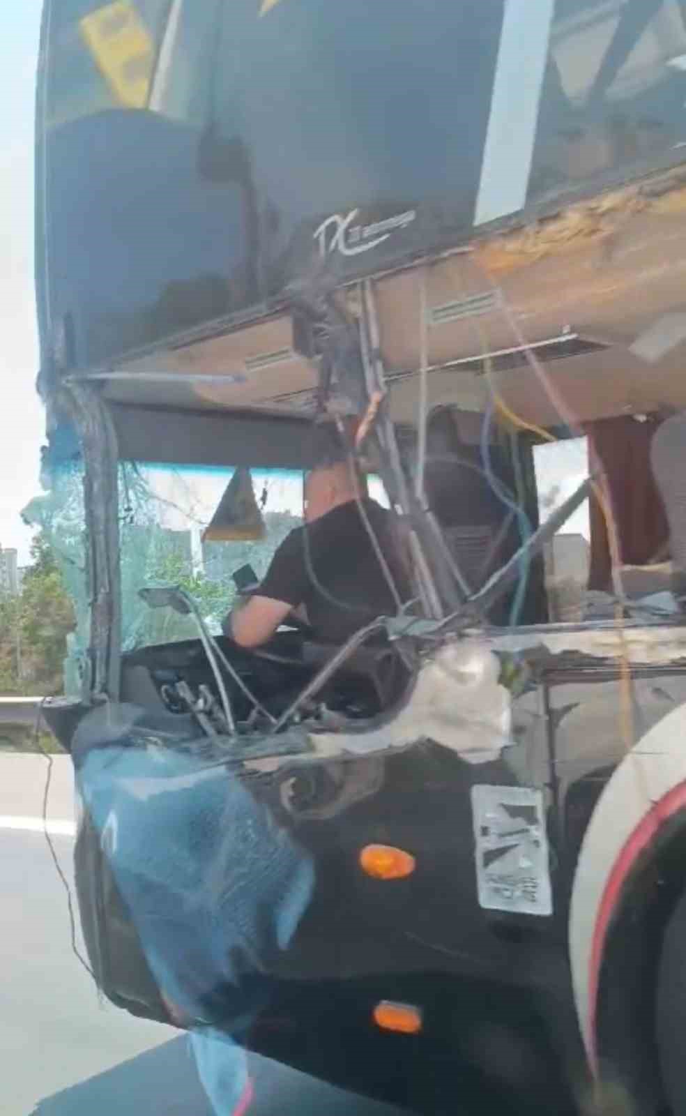 Otobanda tehlikeli yolculuk
