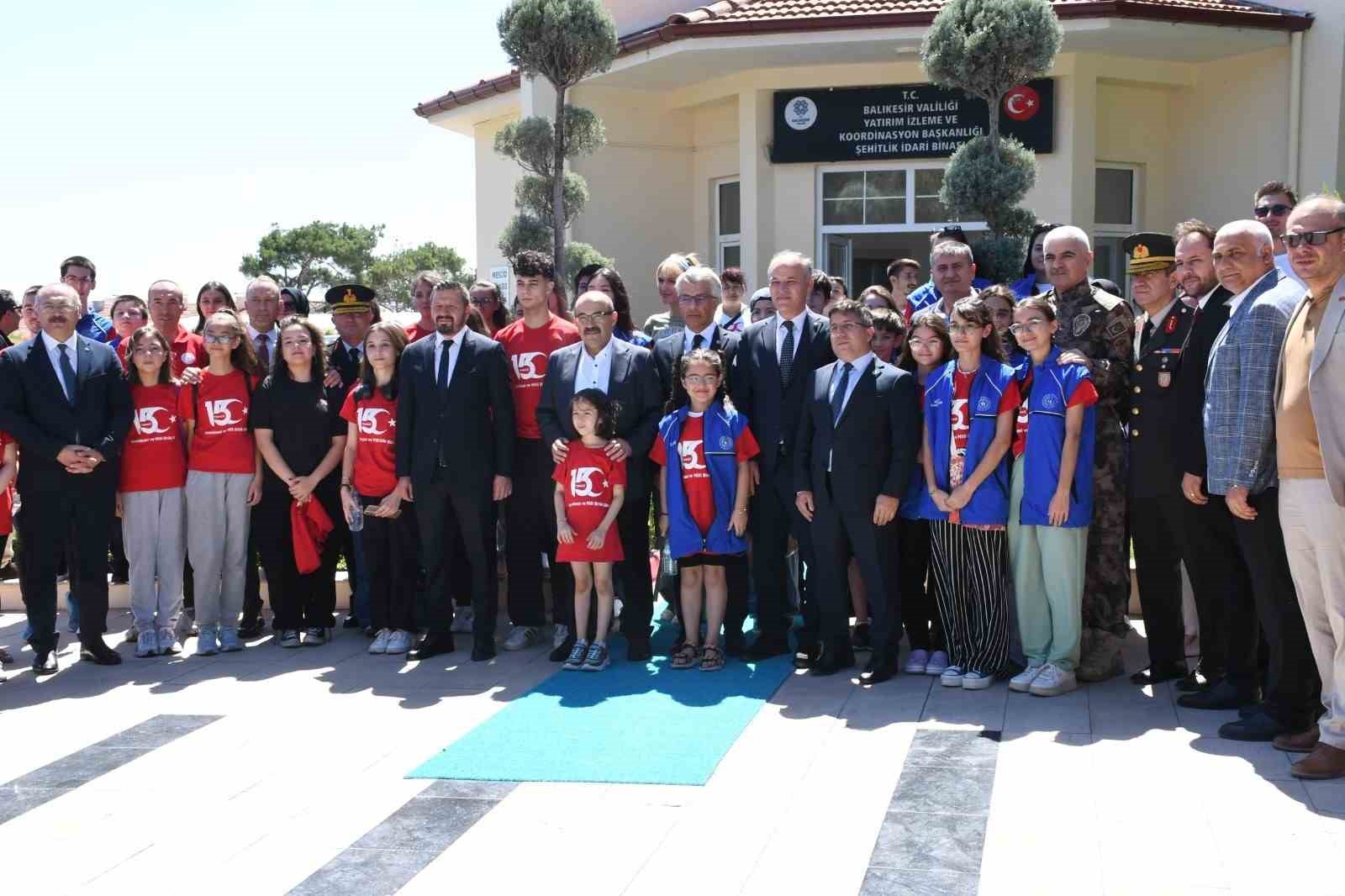 15 Temmuz’da Balıkesir Şehitliği ziyaret edildi
