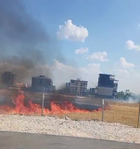 Konteyner kent yanında çıkan yangın korkuttu
