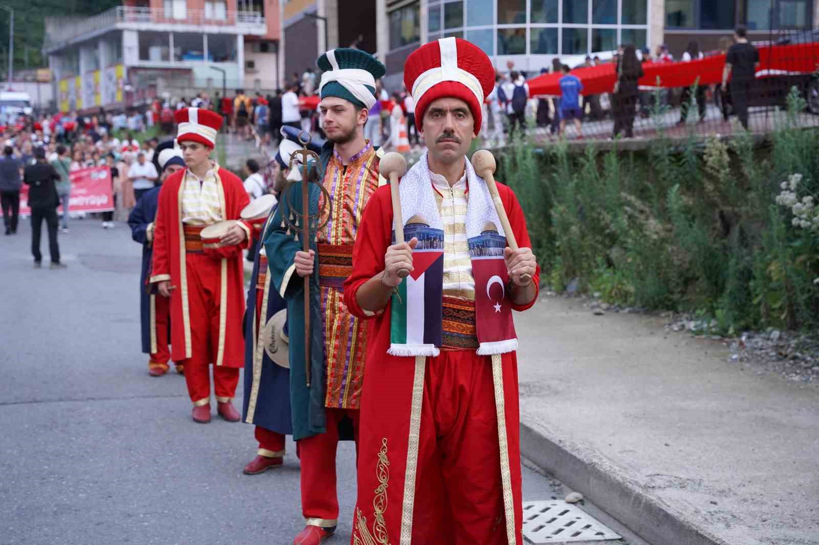 Rize’de 15 Temmuz birlik ve beraberlikle anıldı
