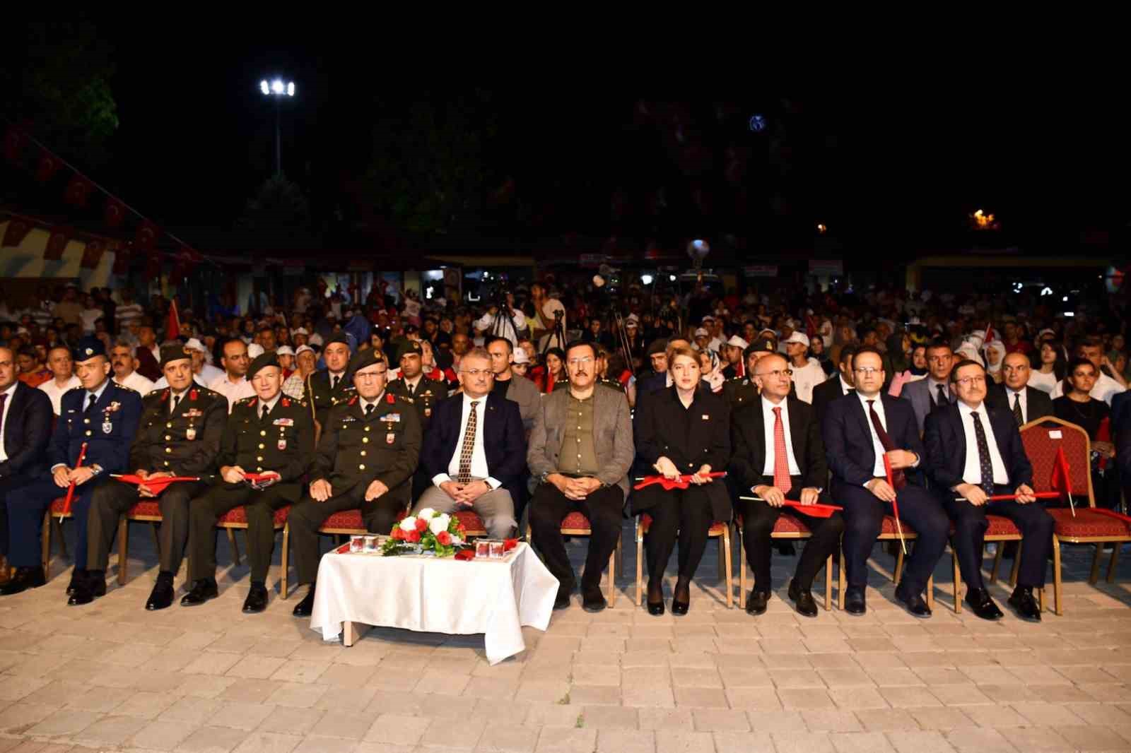 Malatya&rsquo;da 15 Temmuz şehitleri t&ouml;renle anıldı
