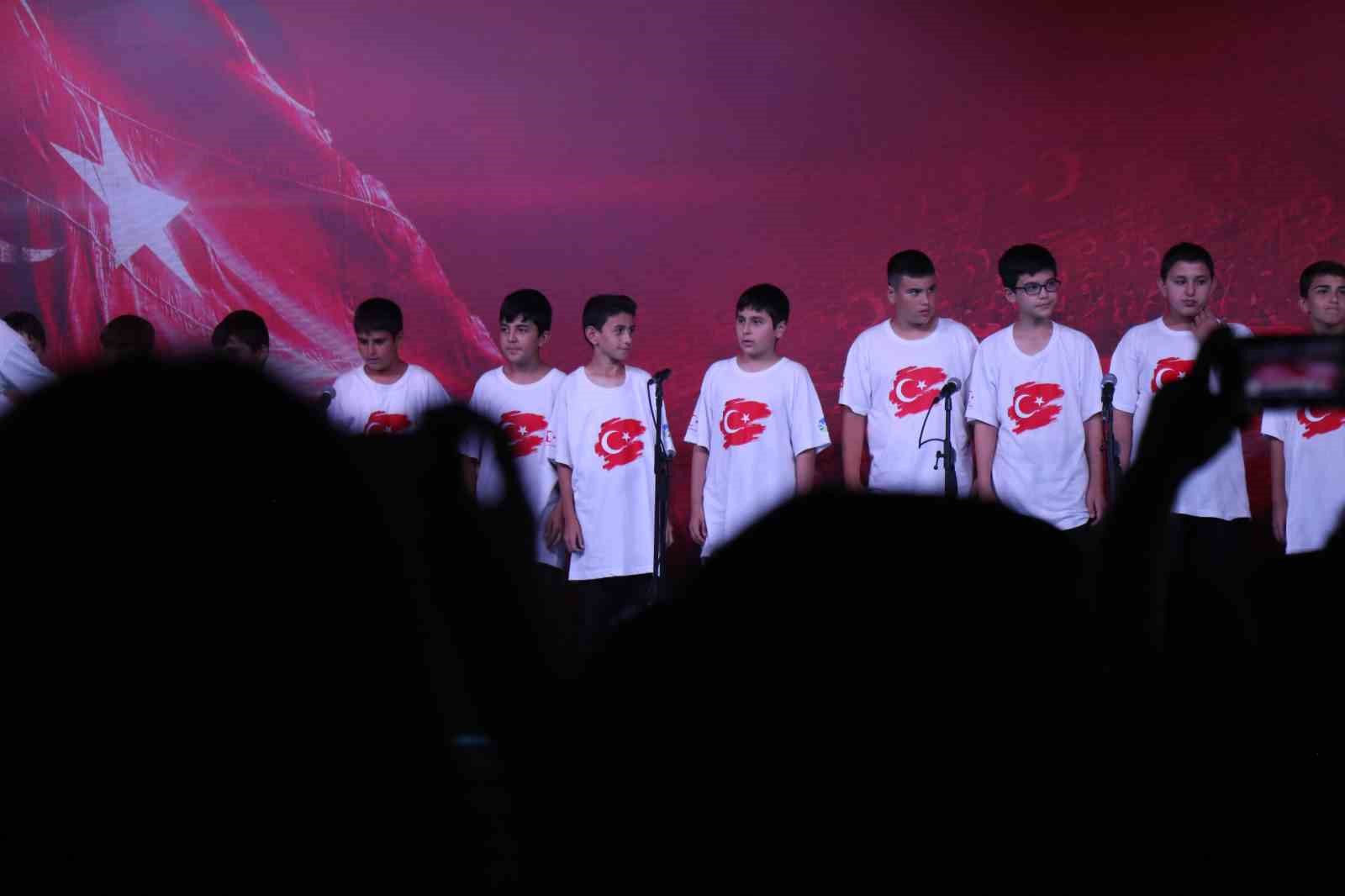 Hain darbe girişiminin sene-i devriyesinde Filistin ve Doğu T&uuml;rkistan unutulmadı
