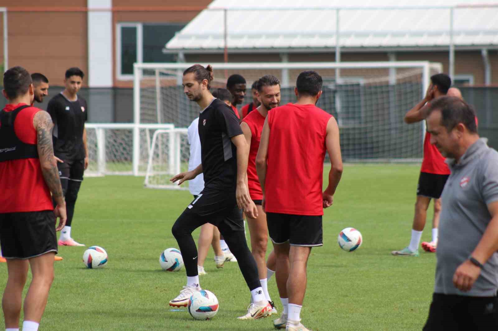 Boluspor günde çift antrenmanla hazırlıklarını sürdürüyor
