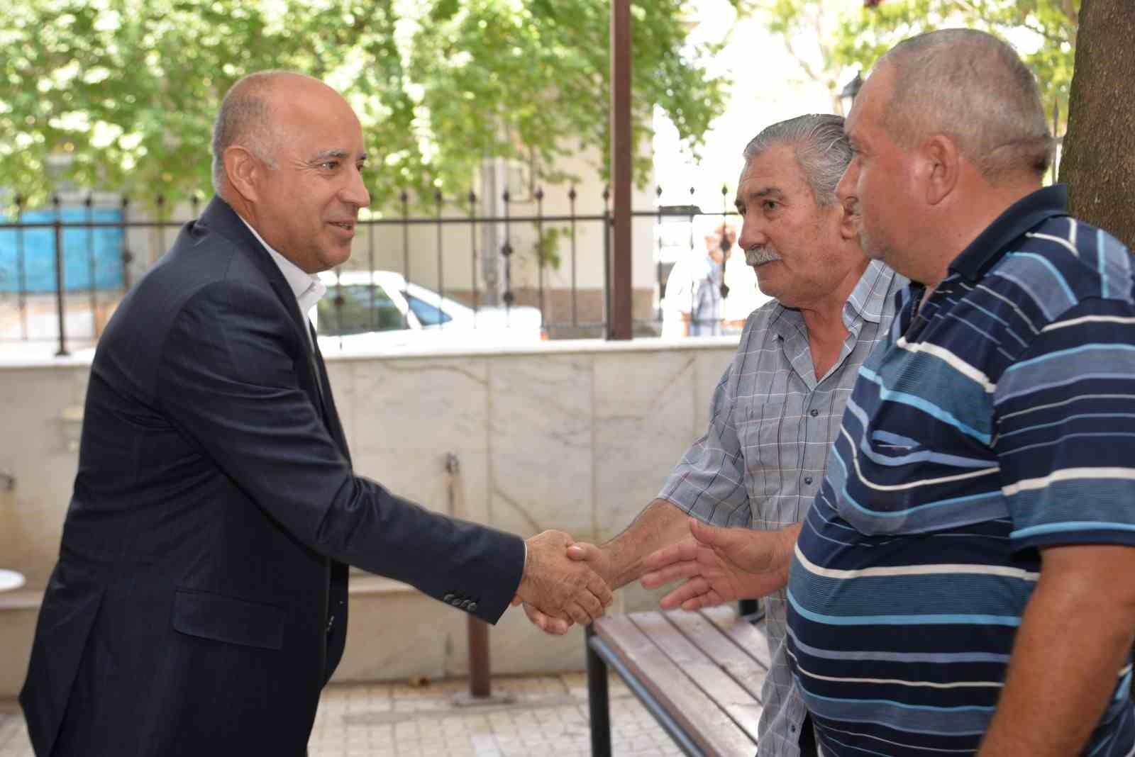 Kahramankazan Belediye Başkan Yardımcısı &Ouml;zt&uuml;rk, Kahramankazan&rsquo;da yaşayan yaşlılara ziyarette bulundu
