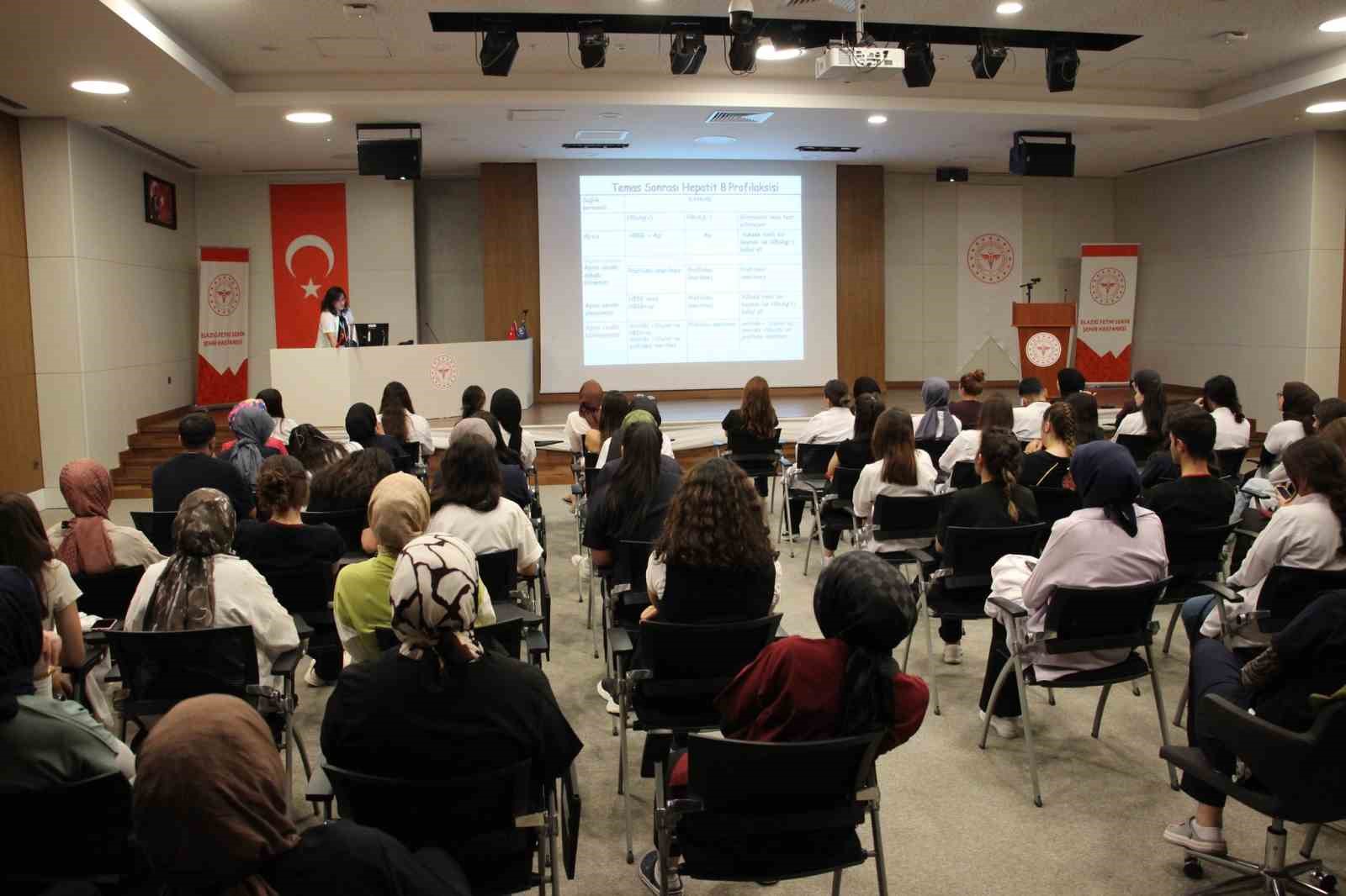 Elazığ’da stajyer öğrencilere yönelik eğitim