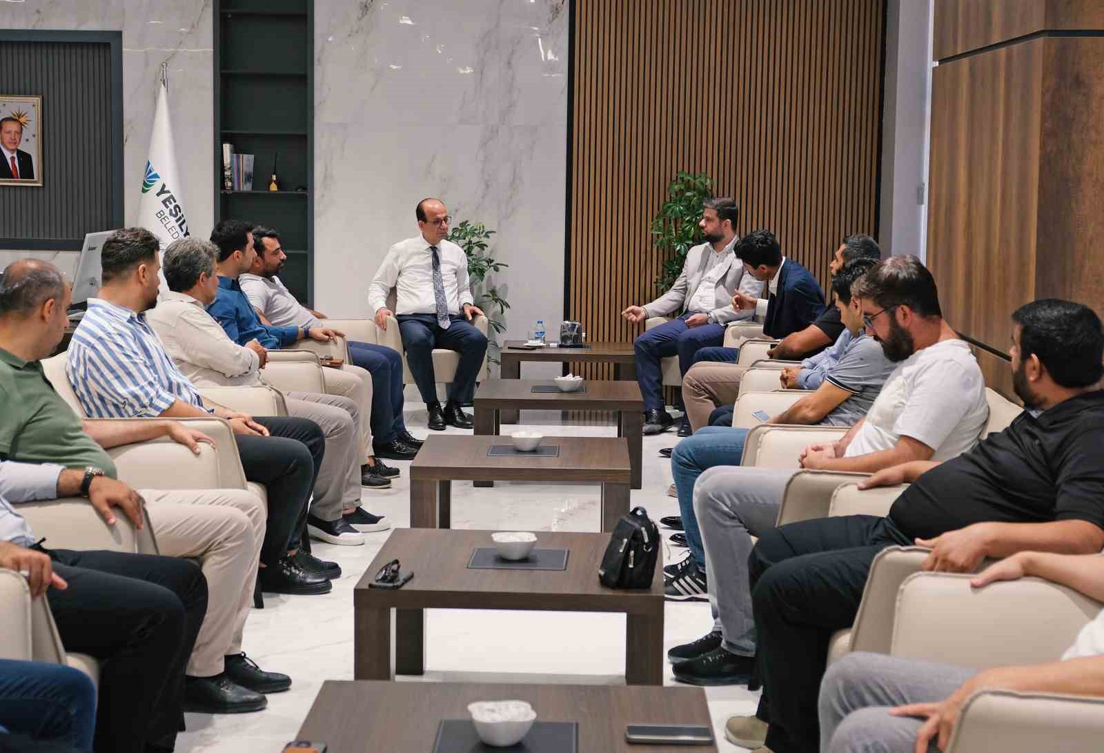 Esen: "Zorlukları el birliği ile aşmalıyız"
