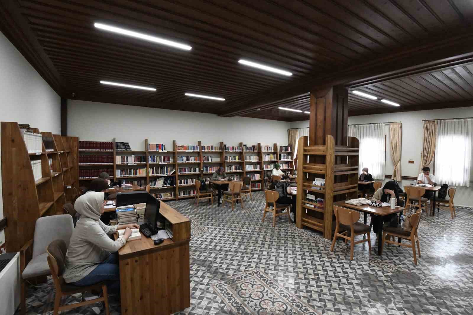 Osmangazi k&uuml;t&uuml;phanelerinden 26 bin 155 okur sever faydalandı
