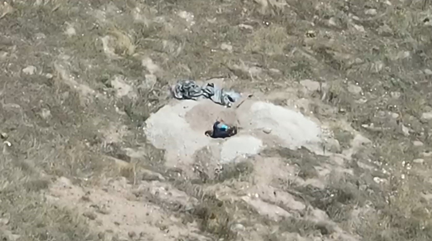 Kaçak kazı yapan şahıs jandarmanın dronuna takıldı