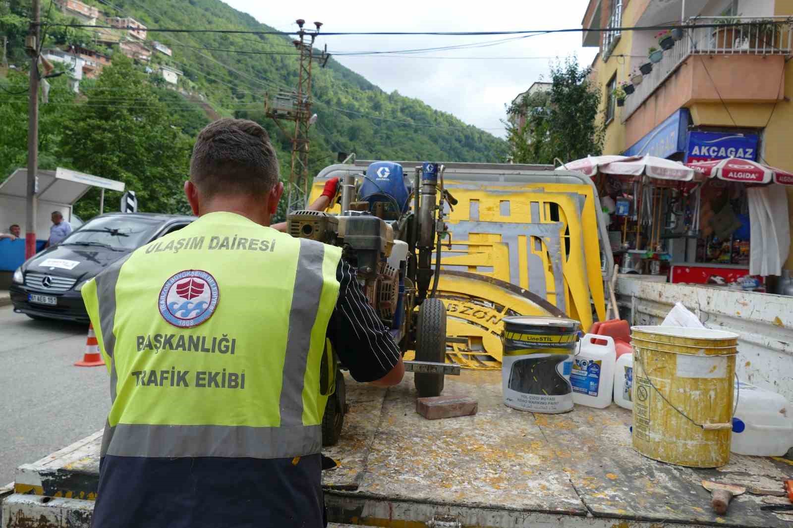 Hıdırnebi Yayla yolunda sise sarı çizgili önlem
