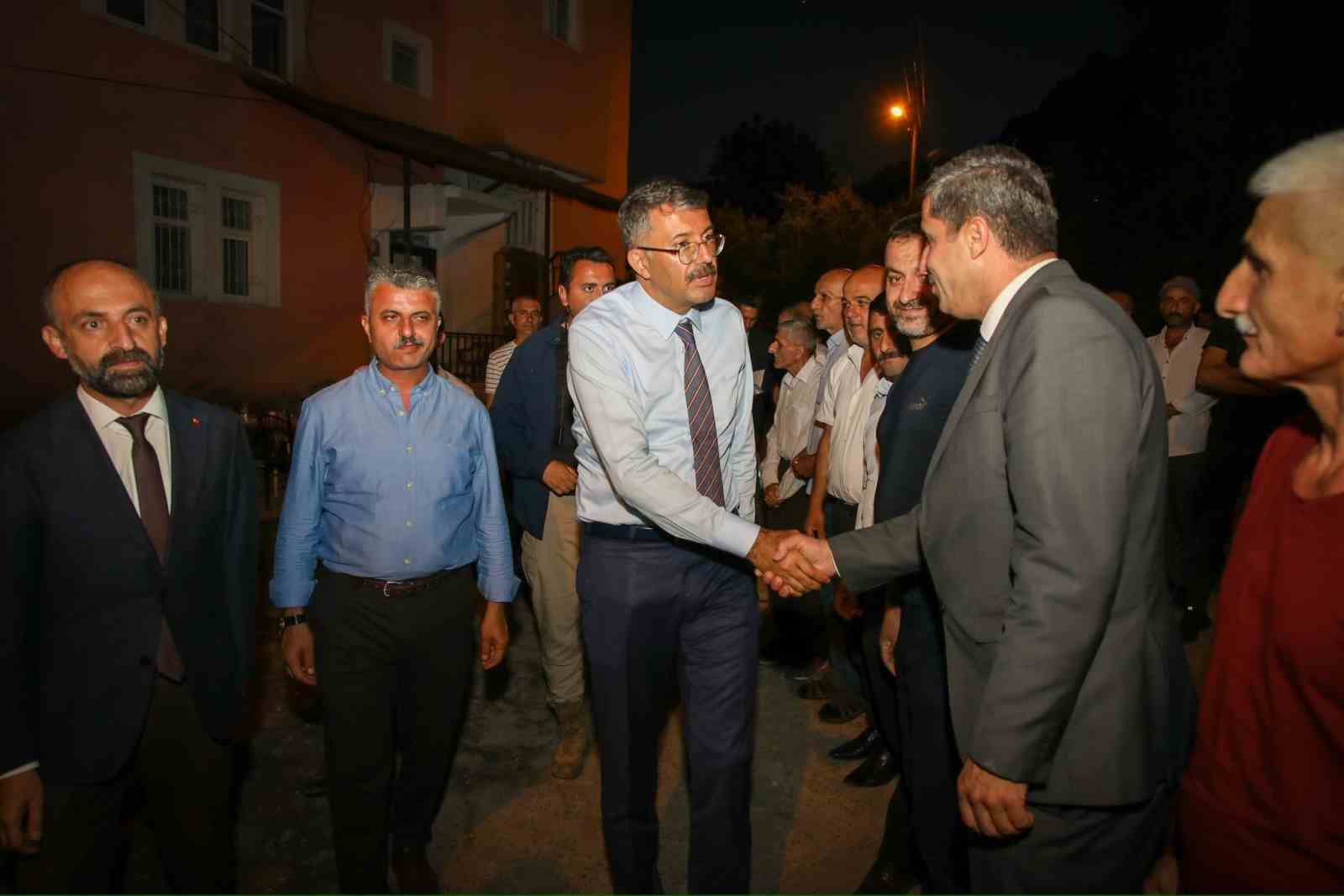 Vali &Ccedil;elik&rsquo;ten Irak sınırına &ccedil;ıkarma
