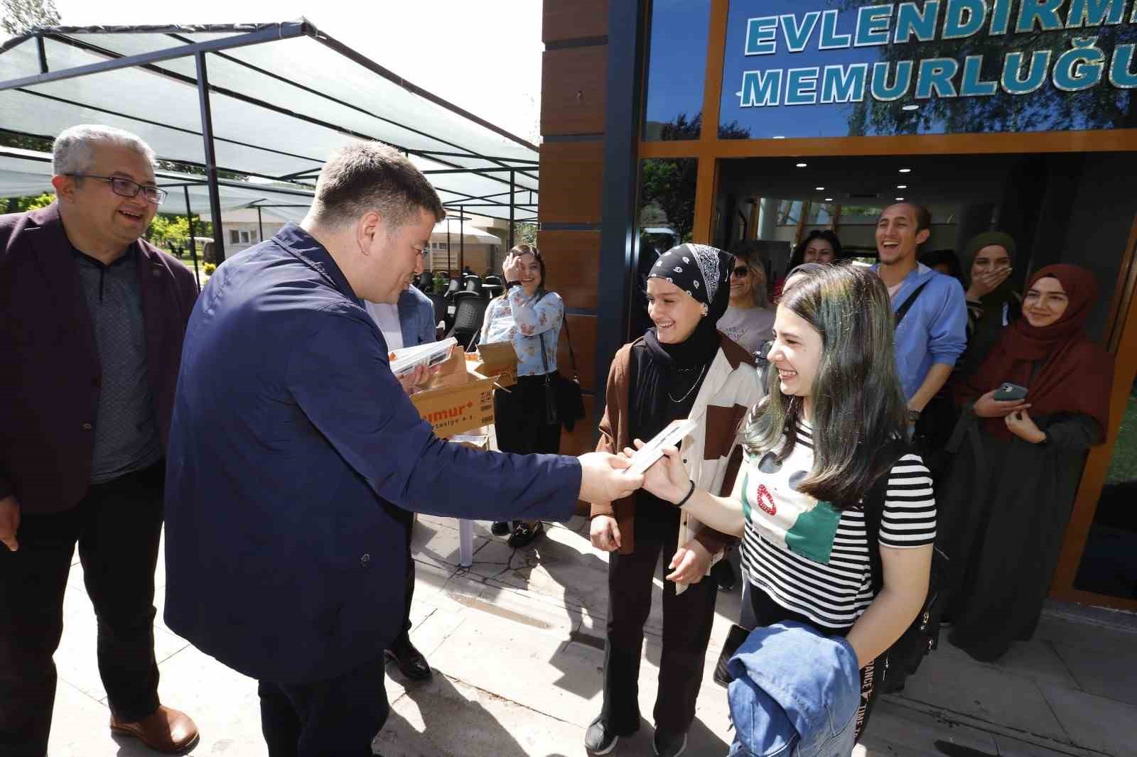 Aksaray Belediyesinin eğitim projeleri gençleri hedefine ulaştırdı İhlas Haber Ajansı