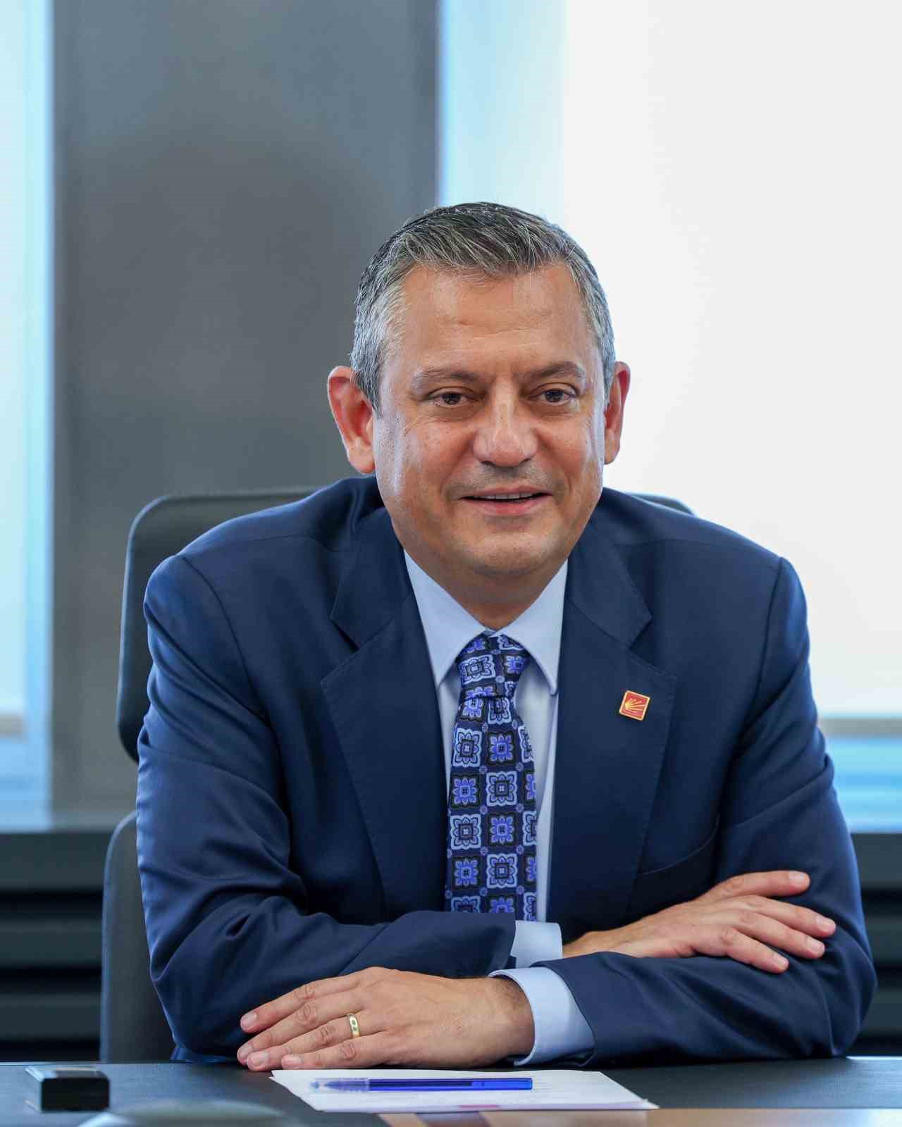 CHP Genel Başkanı Özel ile DEVA Partisi Genel Başkanı Babacan bir araya geldi