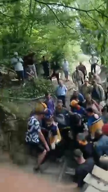 G&ouml;&ccedil;&uuml;kte kalan iş&ccedil;inin cansız bedeni 8 saat s&uuml;ren &ccedil;alışmaların ardından &ccedil;ıkartıldı
