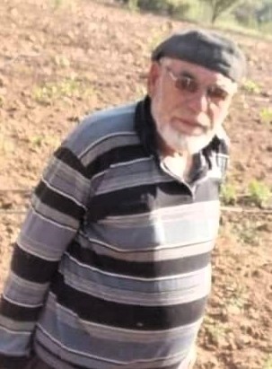 Ağa&ccedil; k&ouml;k&uuml;ne takılarak devrilen trakt&ouml;r&uuml;n s&uuml;r&uuml;c&uuml;s&uuml; hayatını kaybetti
