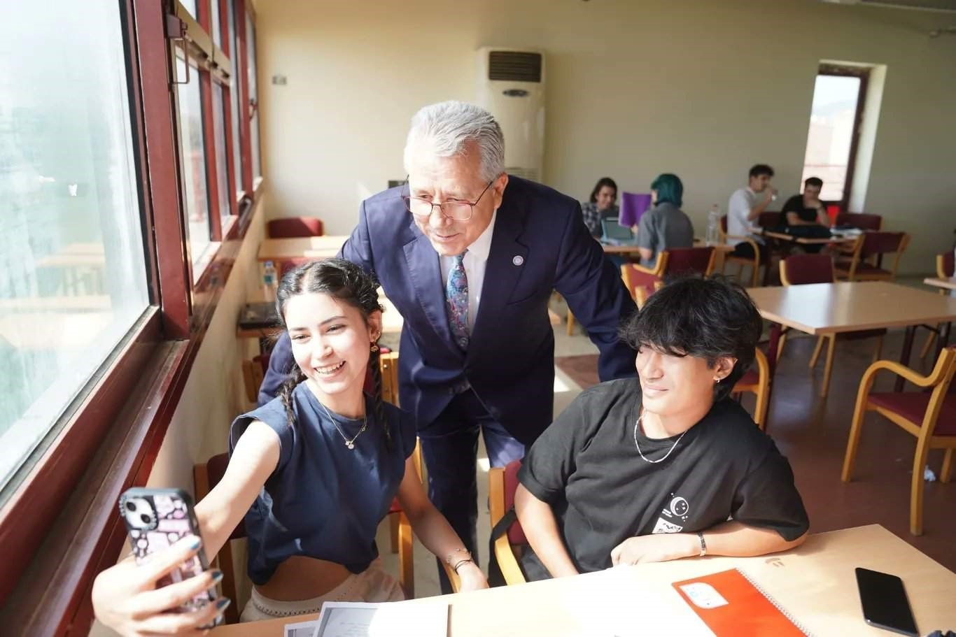 E&Uuml;, T&uuml;rkiye &uuml;niversite memnuniyet sıralamasında ilk 5&rsquo;te yer aldı
