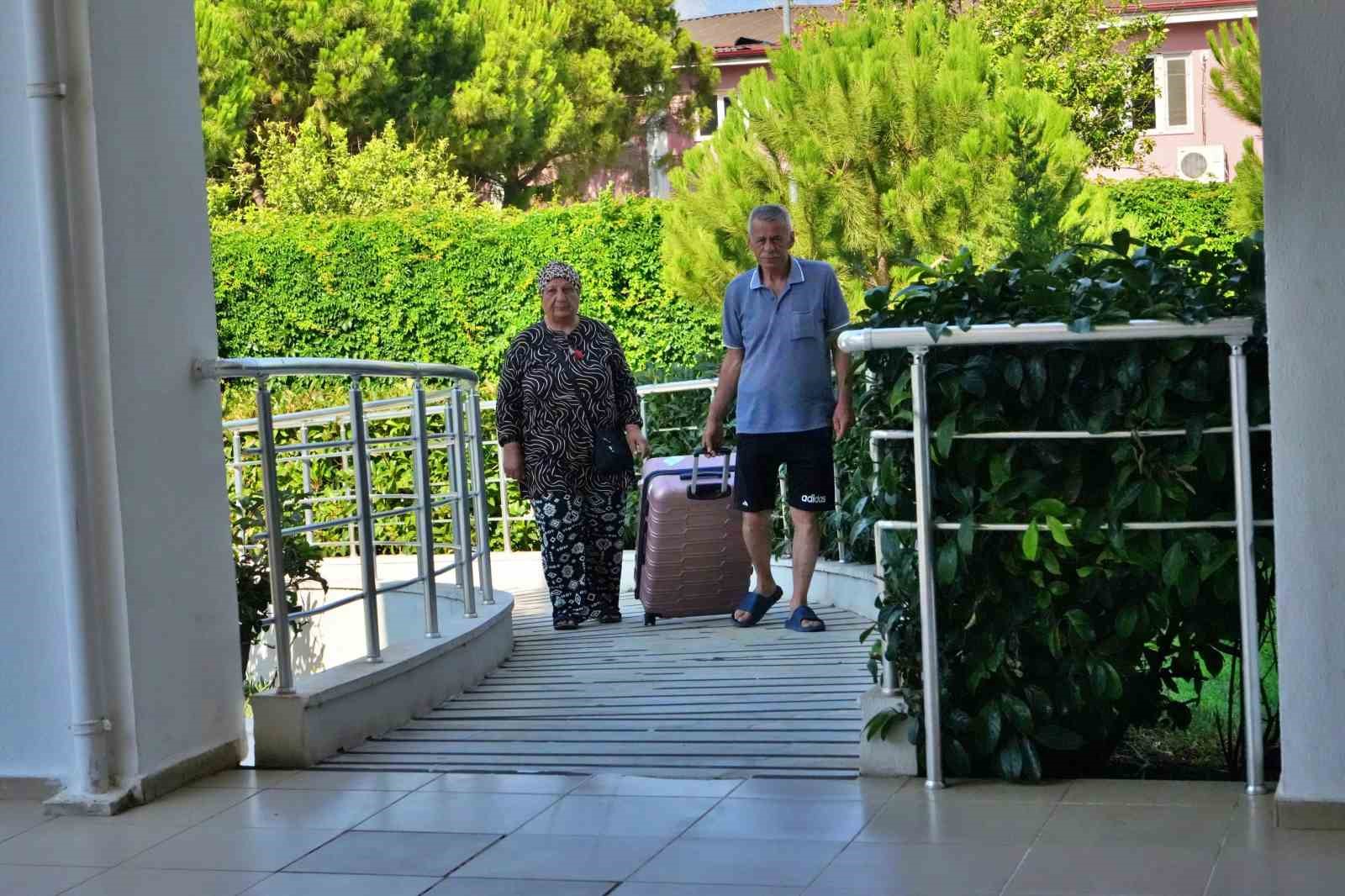 Emeklilerin Antalya'daki KYK yurtlarında ücretsiz tatil keyfi başladı İhlas Haber Ajansı