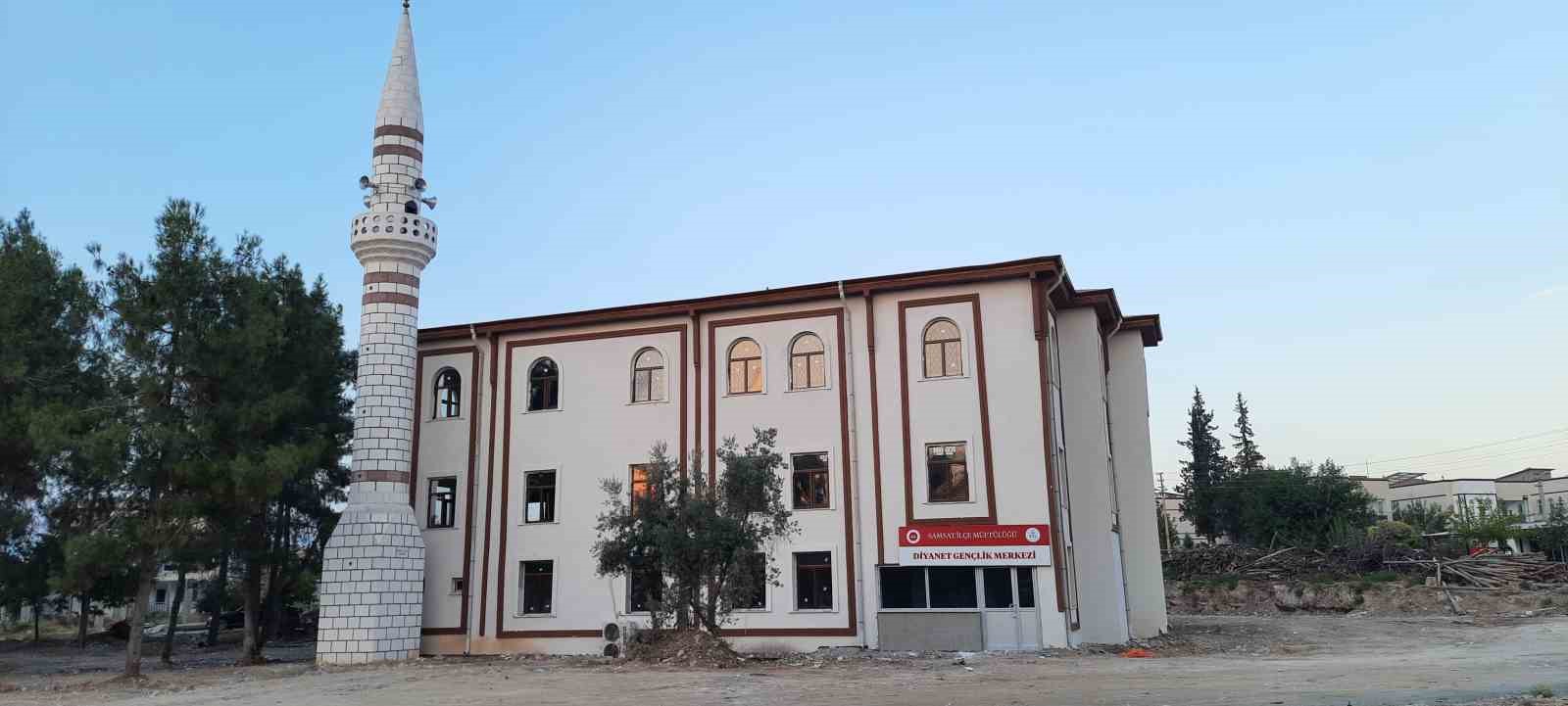 Samsat’ta merkez cami ibadete açıldı