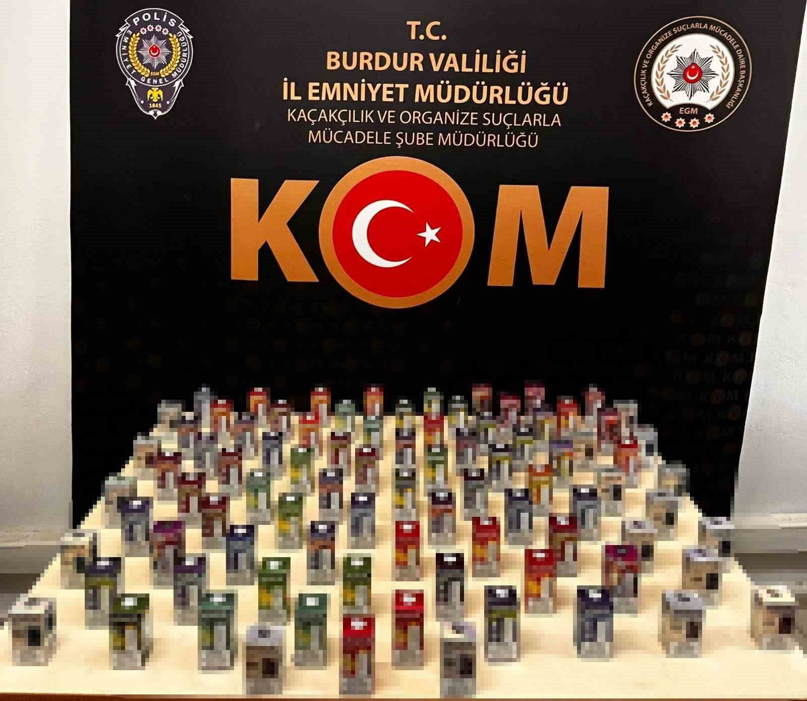 Burdur’da kaçakçılık operasyonunda çok sayıda kaçak sigara ele geçirildi
