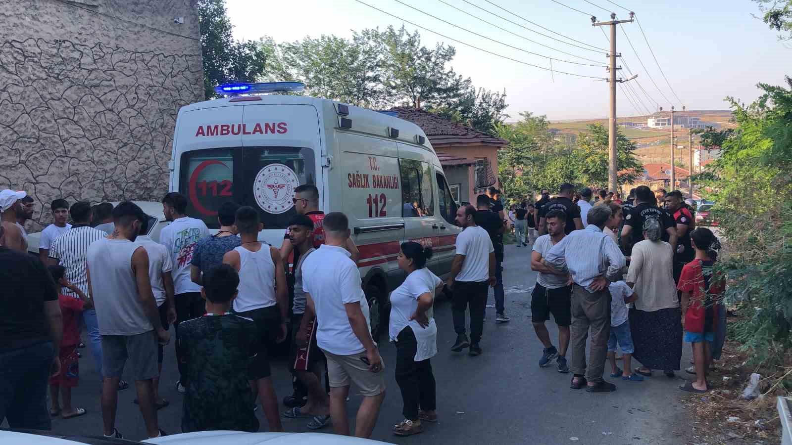 &Ccedil;orlu&rsquo;da silahlı saldırı: 2 yaralı
