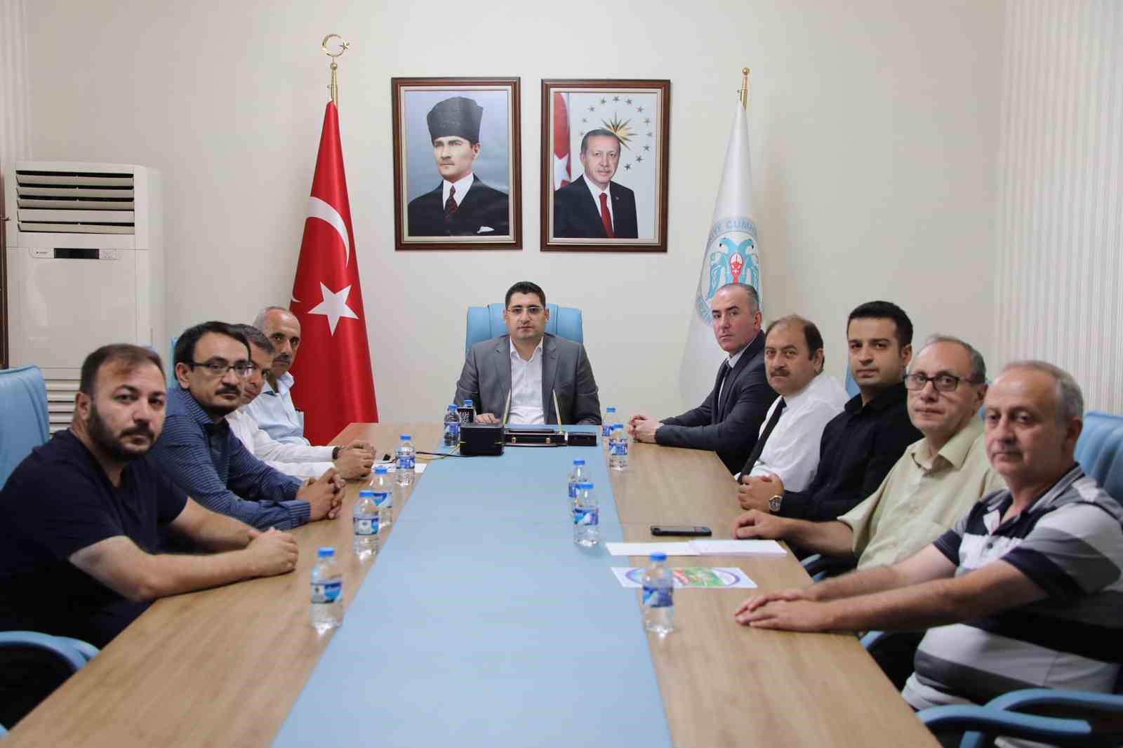 Tulum peyniri konusunda y&uuml;r&uuml;t&uuml;len &ccedil;alışmalar ile ilgili koordinasyon toplantısı yapıldı
