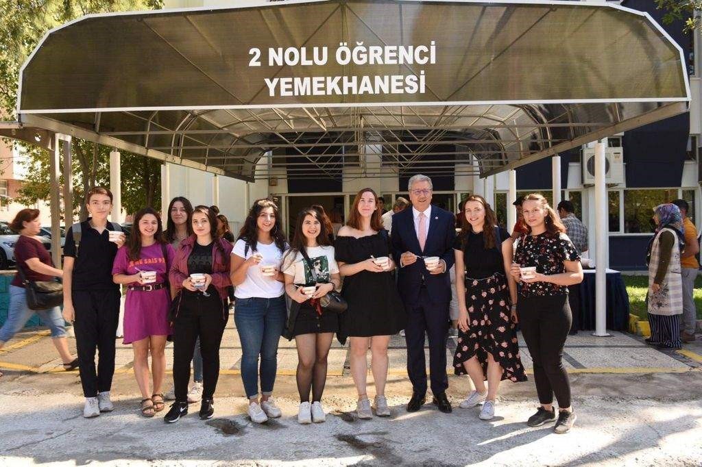 Ege &Uuml;niversitesi aday &ouml;ğrencileri tercih g&uuml;nlerine bekliyor
