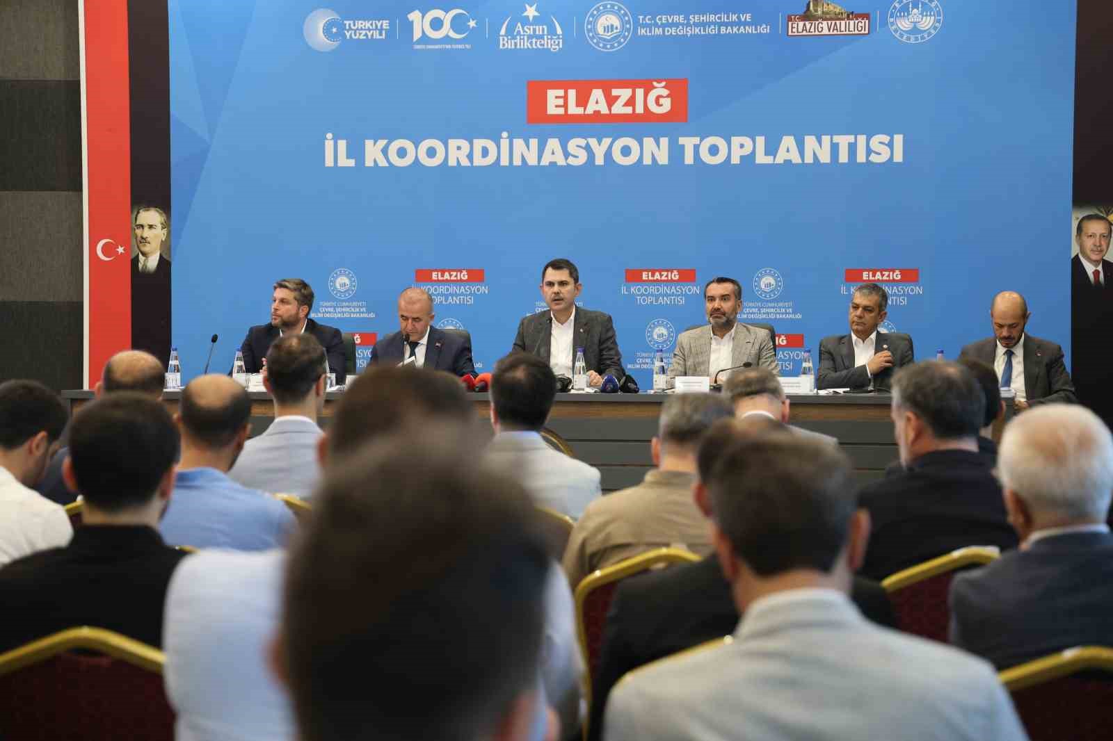 Bakan Kurum, “Yılsonuna kadar toplamda en az 200 bin konutu teslim edeceğiz”