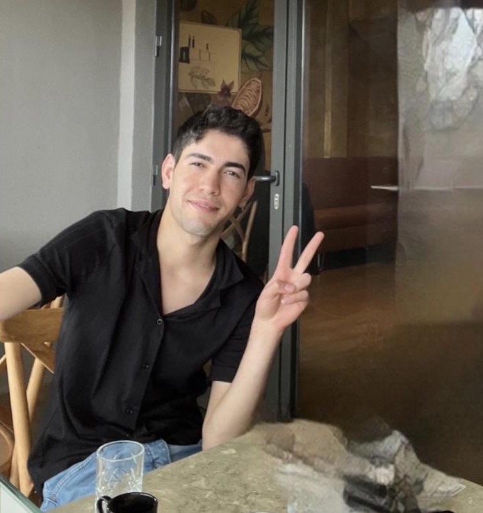 Sarıyer&rsquo;de denize giren 20 yaşındaki gen&ccedil; boğulma tehlikesi ge&ccedil;irdi: Yoğun bakıma alındı
