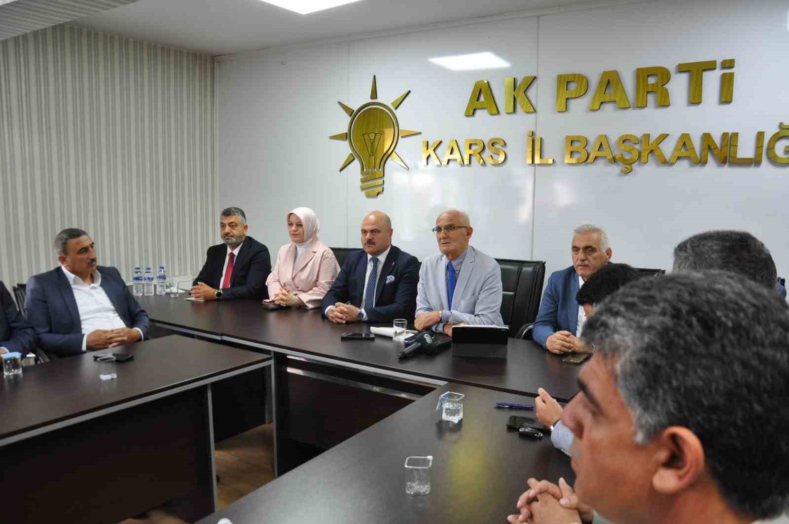 AK Parti Genel Başkan Yardımcısı Yılmaz , Kars’ta basınla buluştu