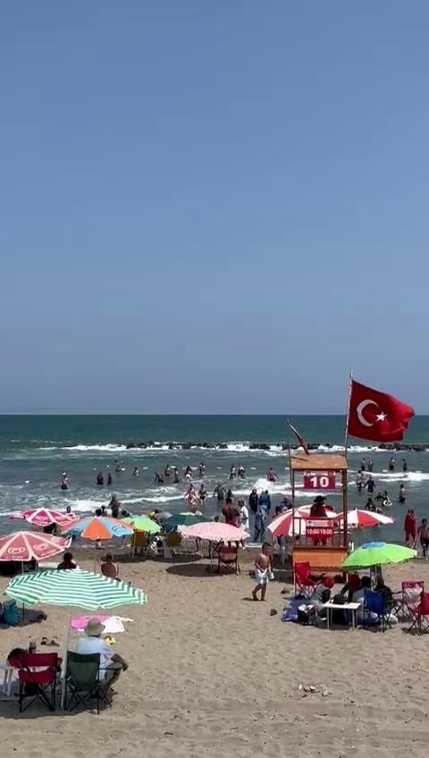 Sakarya&rsquo;nın o sahillerinde denize giriş yasaklandı

