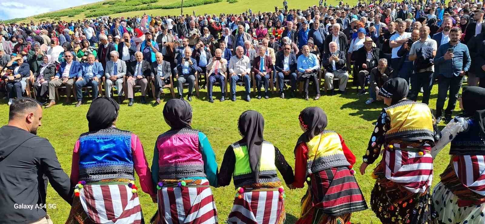 203. Sis Dağı Şenliği için binlerce kişi bir araya geldi
