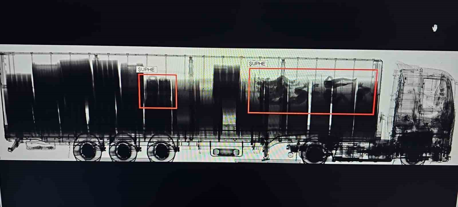 Edirne’de 2’si cezaevi firarisi 4 suç makinesi Yunanistan’a kaçamadan yakalandı
