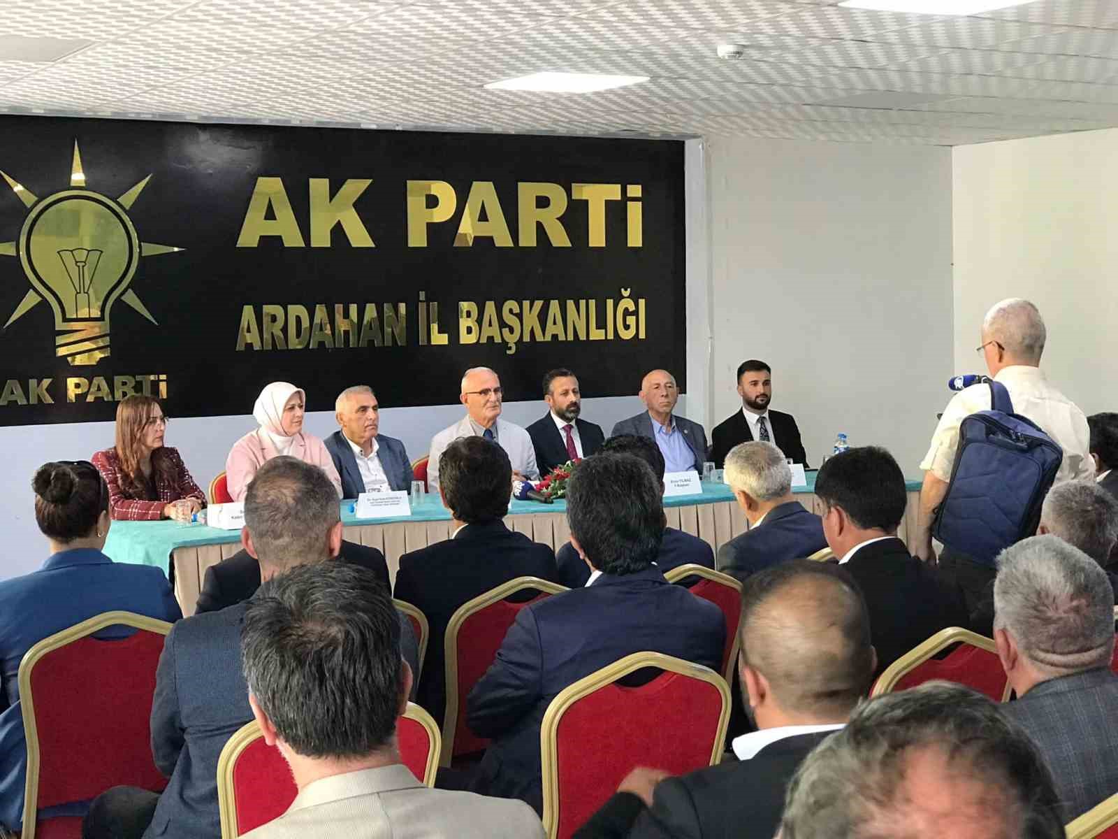 AK Parti Genel Başkan Yardımcısı Yılmaz, Ardahan’da partililerle buluştu
