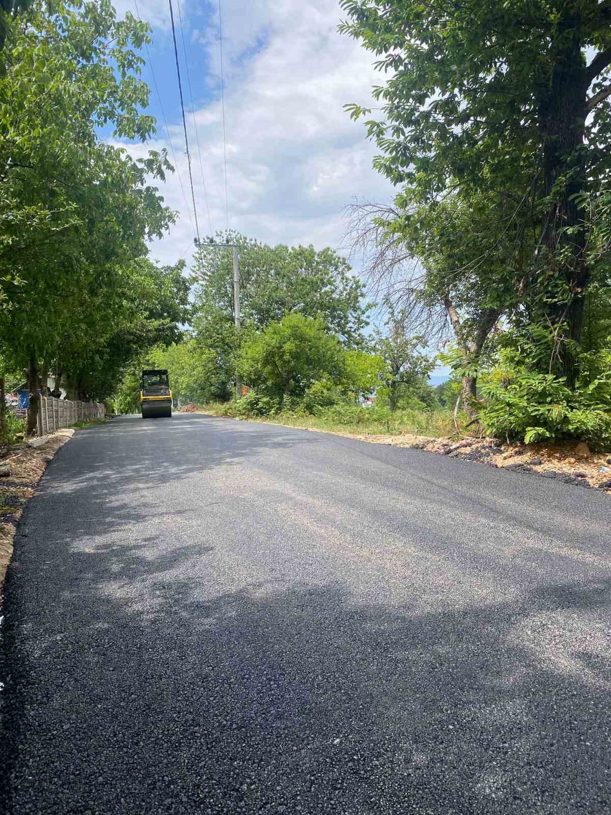 Başiskele Tepecik köy yolu asfaltlanıyor