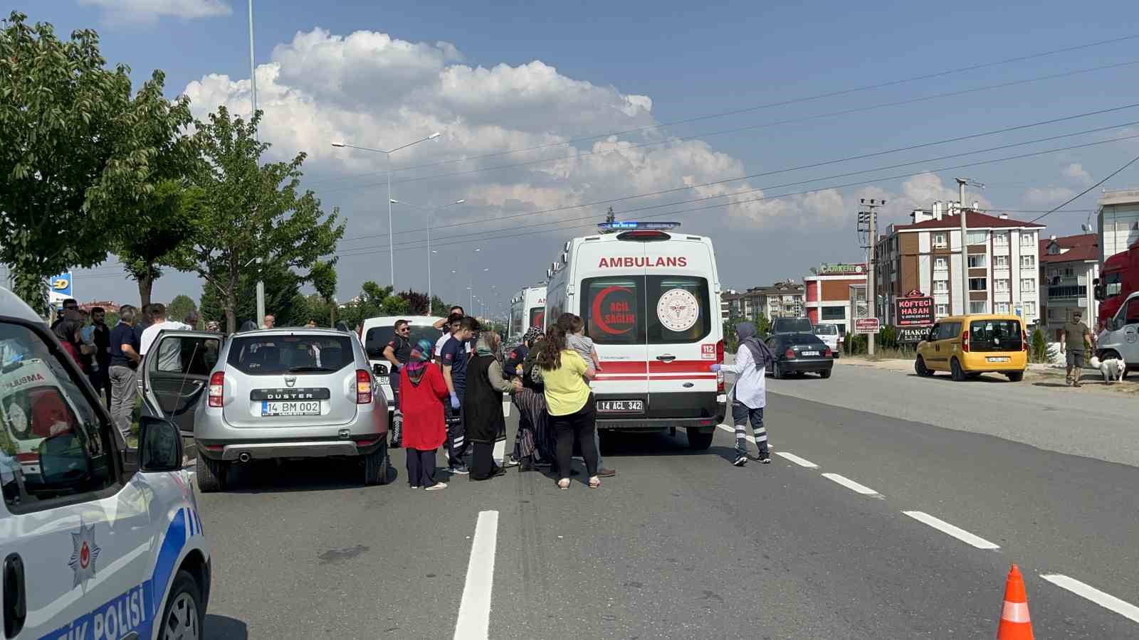 Düğün konvoyunda zincirleme kaza: 2 yaralı
