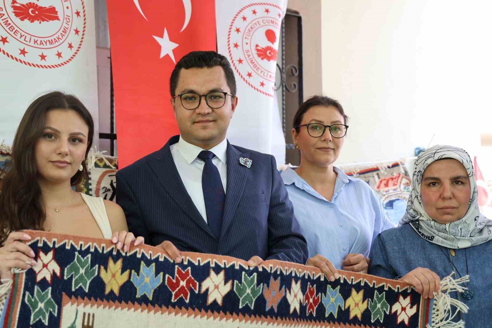 Yabancı gelin T&uuml;rk kilimlerini d&uuml;nyaya tanıtacak
