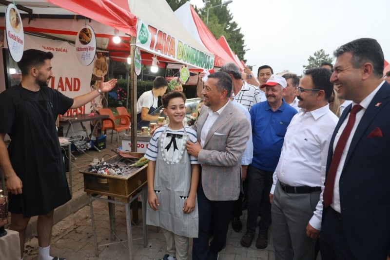 Gediz Geleneksel Tarhana Festivali t&ouml;renle başladı
