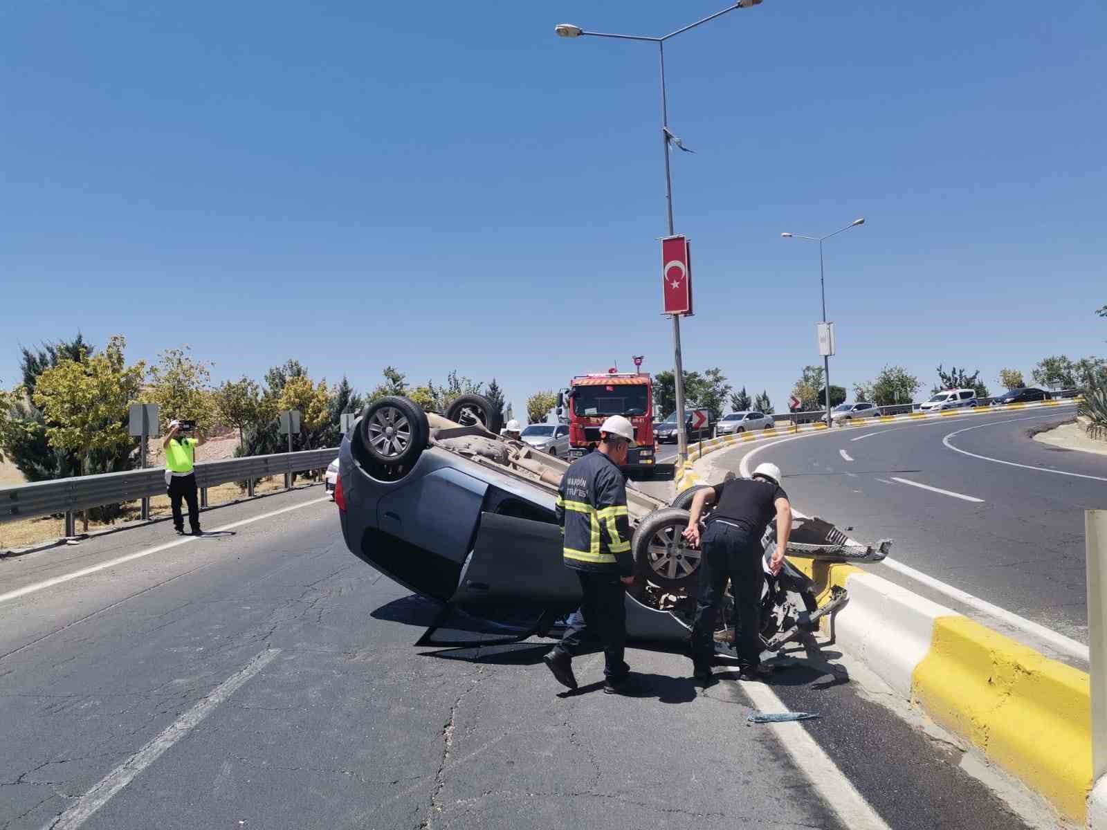 Mardin’de otomobil takla attı: 1 yaralı
