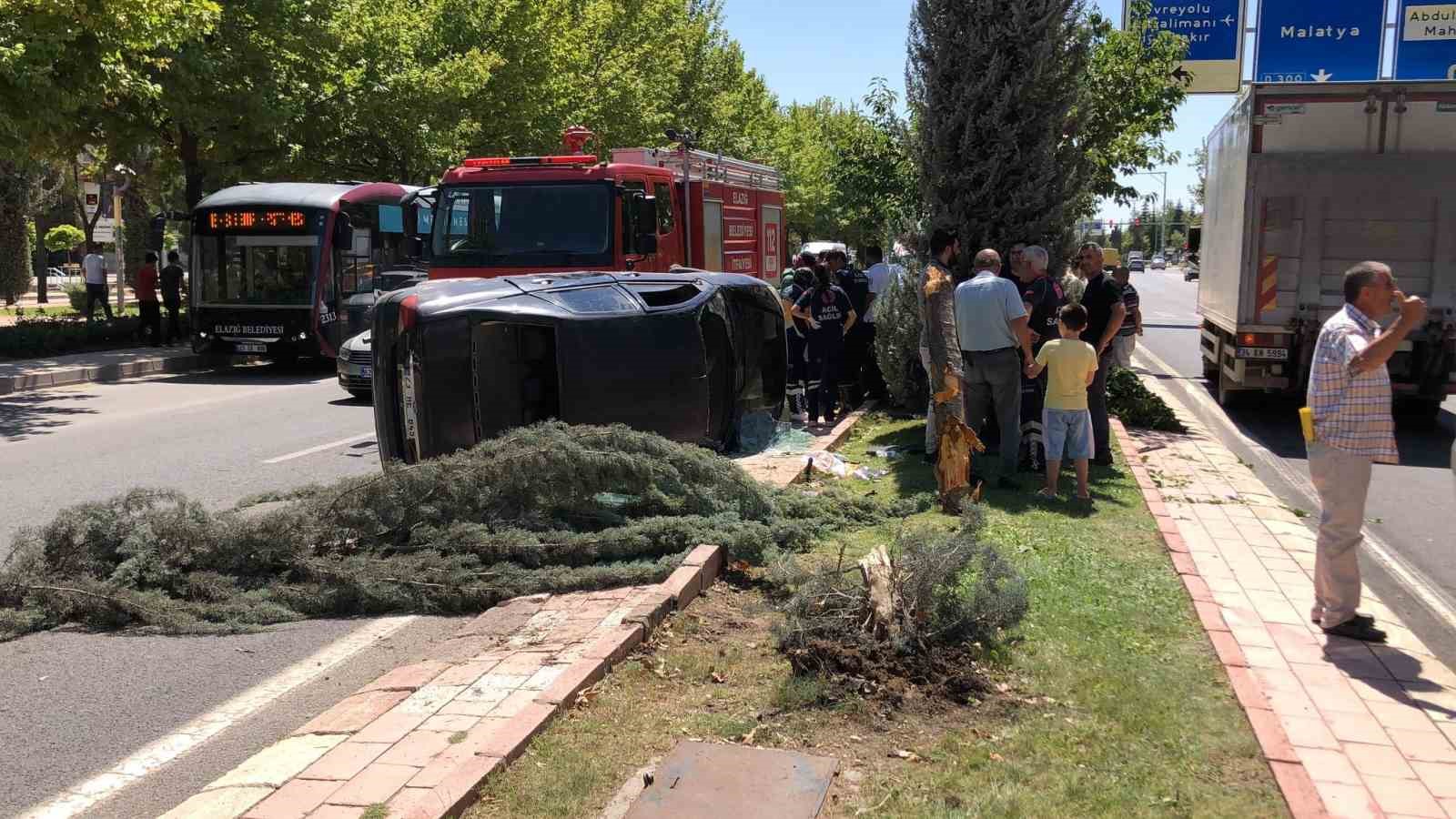 Elazığ’da trafik kazası: 3 yaralı