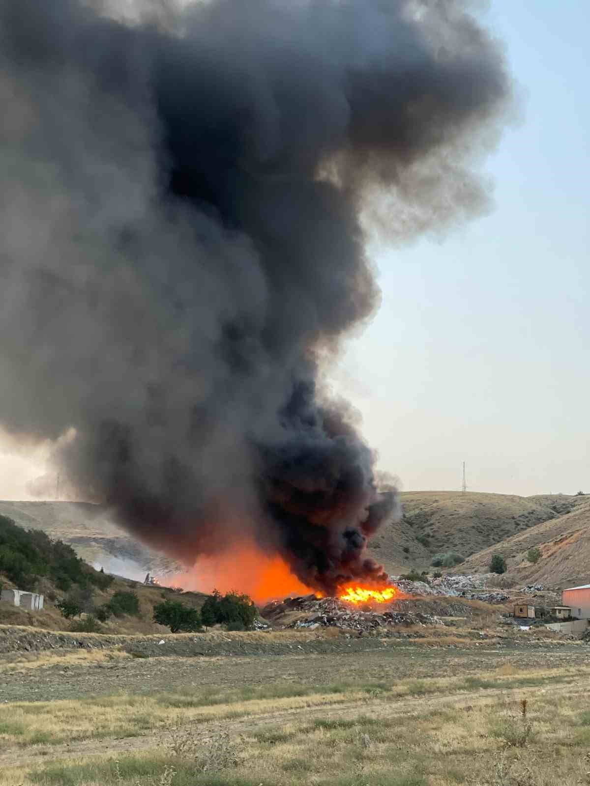 Ankara’da çöp toplama alanında yangın
