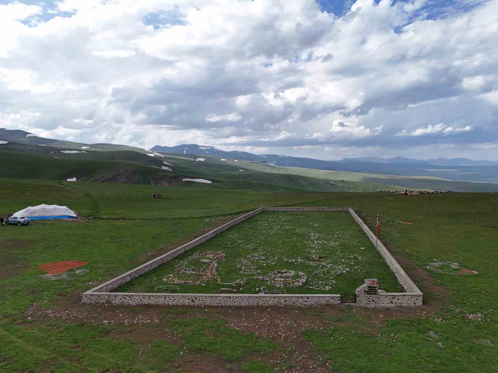 2 bin 750 rakımlı Dumlu Dağları&rsquo;nda bir şehit yatağı
