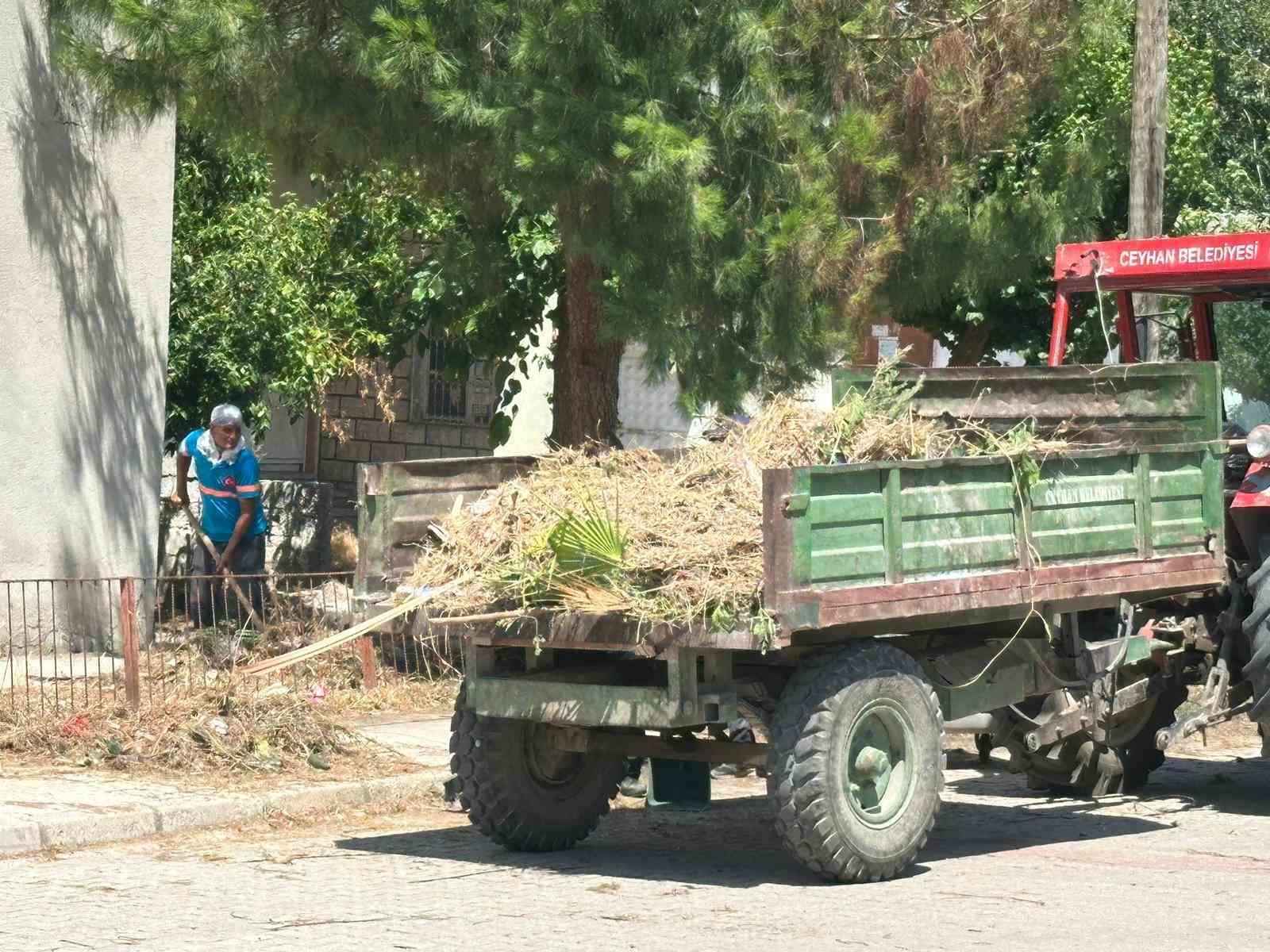 Ceyhan Belediyesi&rsquo;nden Hamdilli Mahallesi&rsquo;ne temizlik hamlesi
