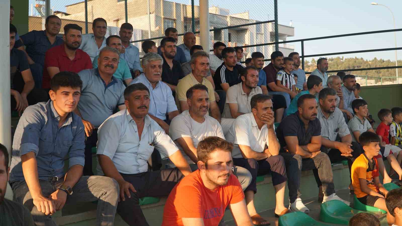 K&ouml;y turnuvaları, b&uuml;y&uuml;k heyecanla devam ediyor
