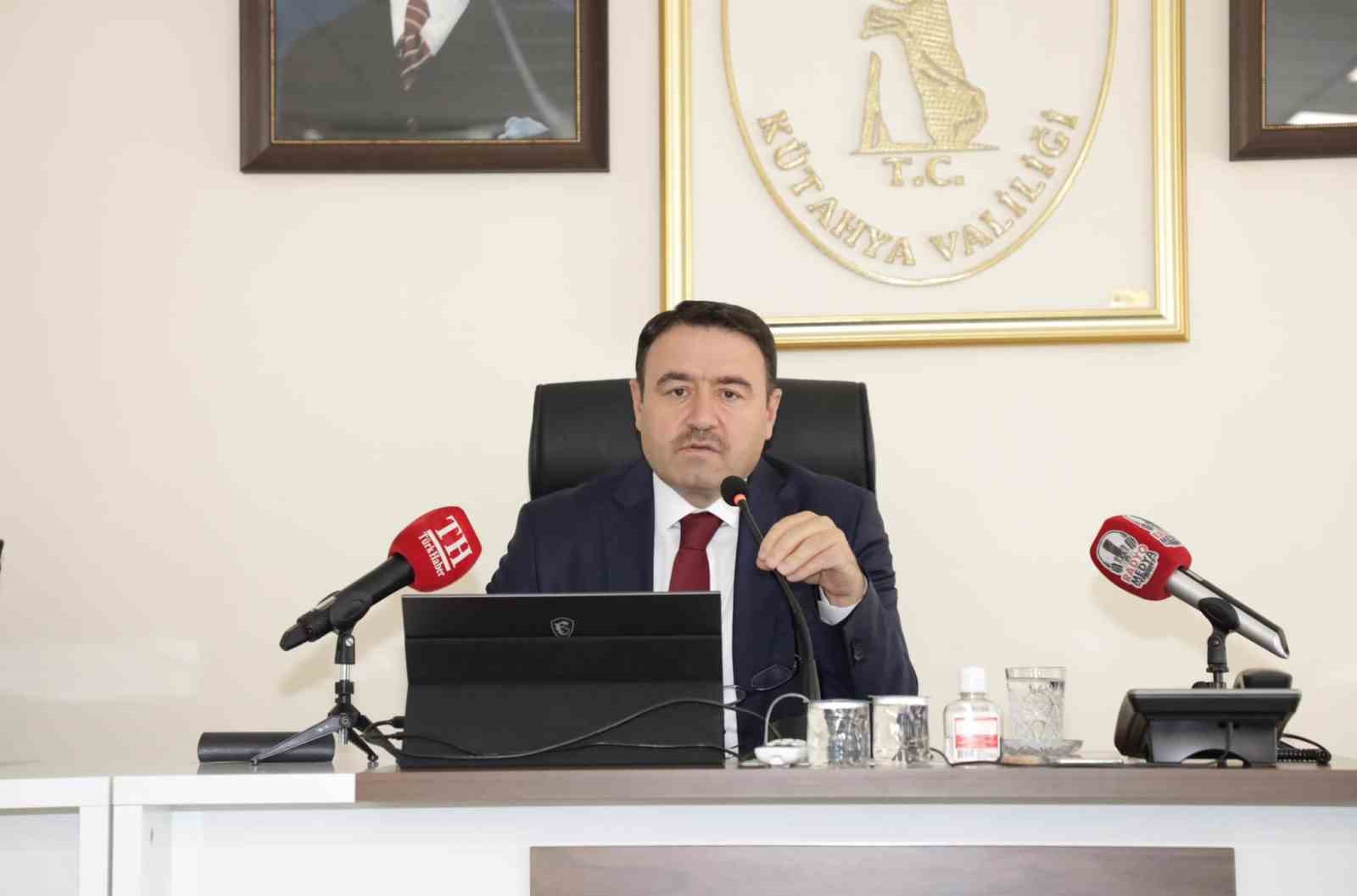 Vali Işın: "K&uuml;tahya&rsquo;da 6 ayda 95 proje tamamlandı"
