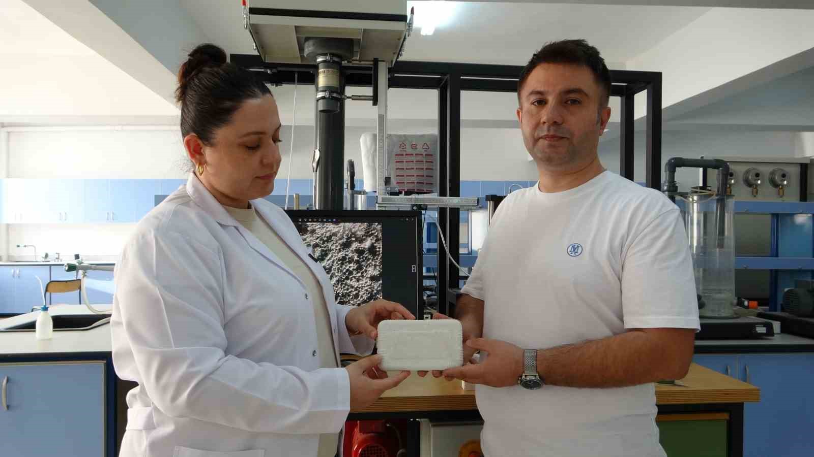 Trafikte saldırıya uğrayan akademisyen &ccedil;ifte lojman tahsis ediliyor

