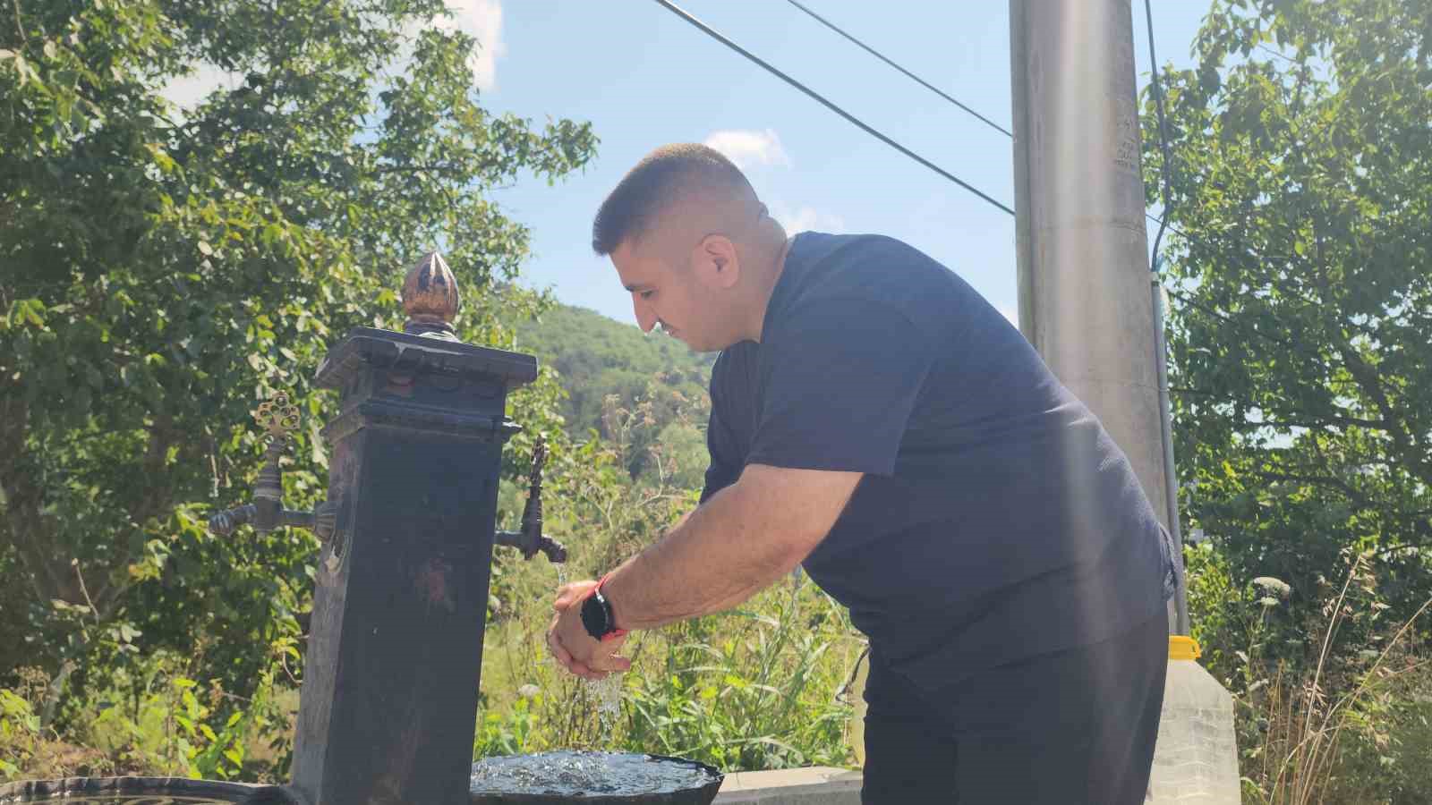 İki bin n&uuml;fuslu beldede halı, bah&ccedil;e sulama ve ara&ccedil; yıkamaya kısıtlama getirildi
