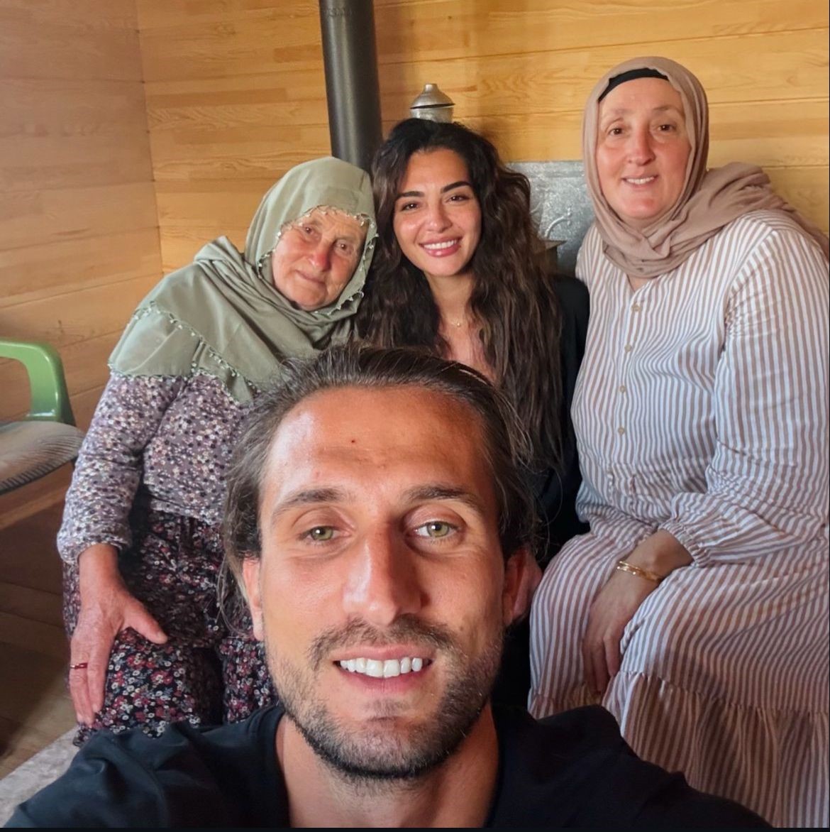 Yusuf Yazıcı ve Melisa Aslı Pamuk &ccedil;ifti Trabzon&rsquo;da 