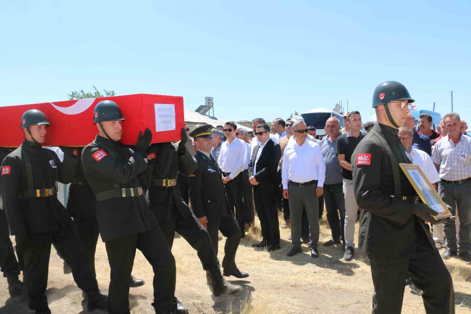 Elazığlı Gazi Nazik son yolculuğuna uğurlandı